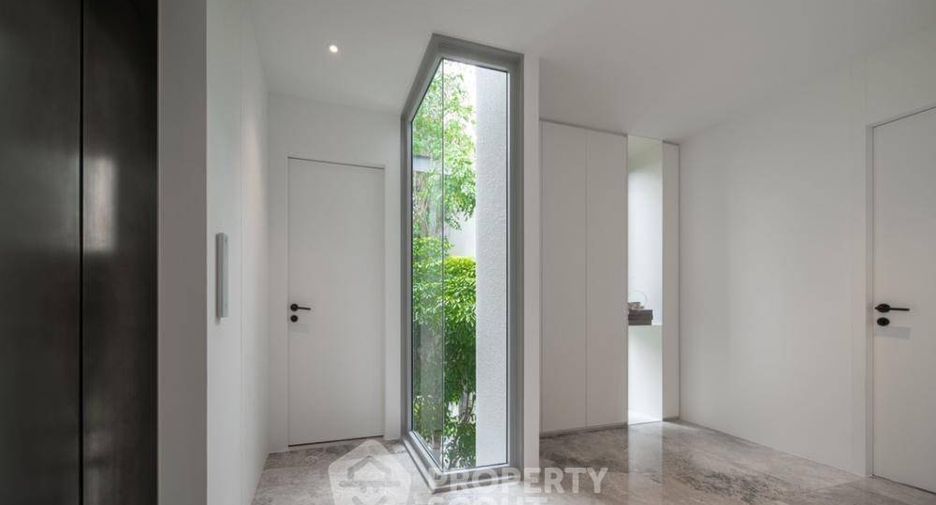 For sale 5 bedrooms house in Prawet, Bangkok