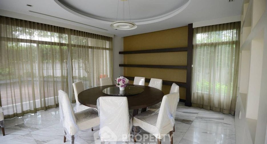 For sale 5 bedrooms house in Bang Kapi, Bangkok
