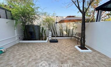 For sale 3 bedrooms townhouse in Prawet, Bangkok