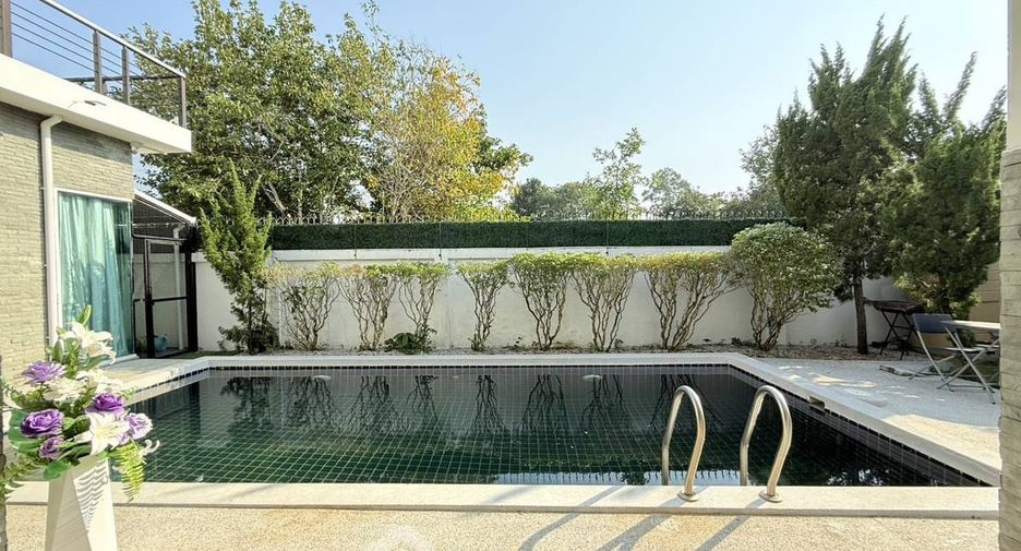 For sale 4 bedrooms villa in Sattahip, Chonburi