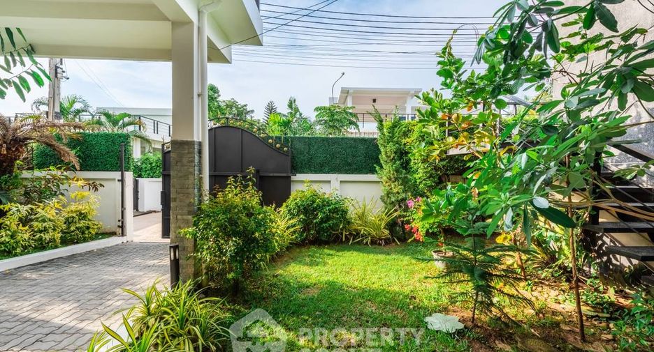 For sale 4 bedrooms villa in Sattahip, Chonburi