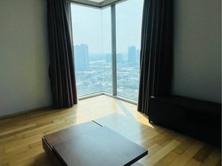 For sale 1 bed condo in Yan Nawa, Bangkok
