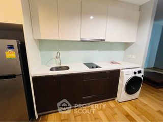 For sale 1 bed condo in Yan Nawa, Bangkok