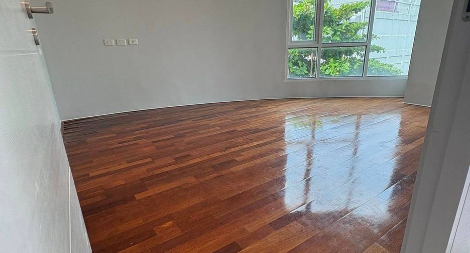 For sale 1 bed condo in Watthana, Bangkok
