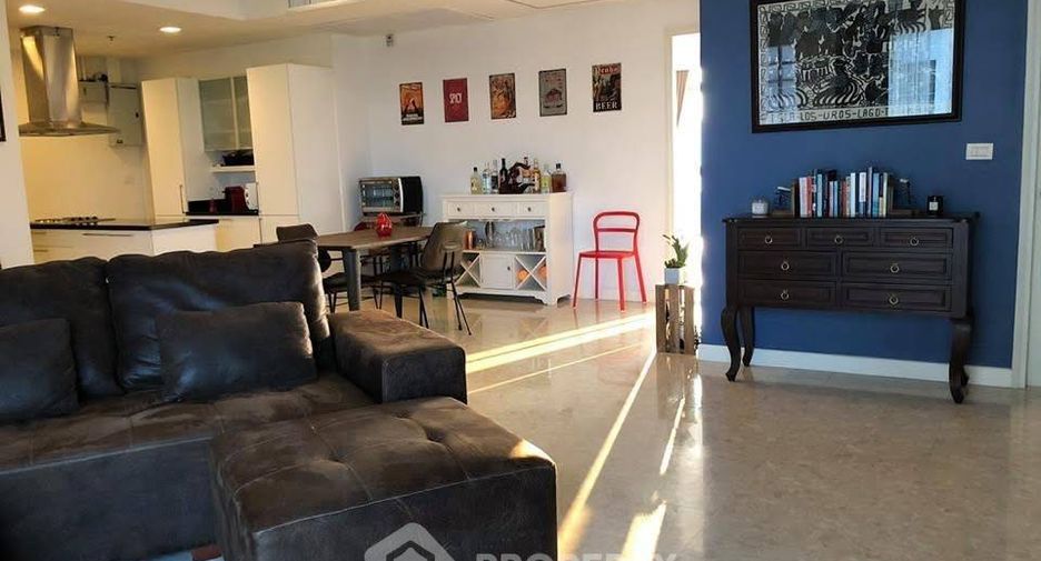 For sale 3 bedrooms condo in Khlong Toei, Bangkok