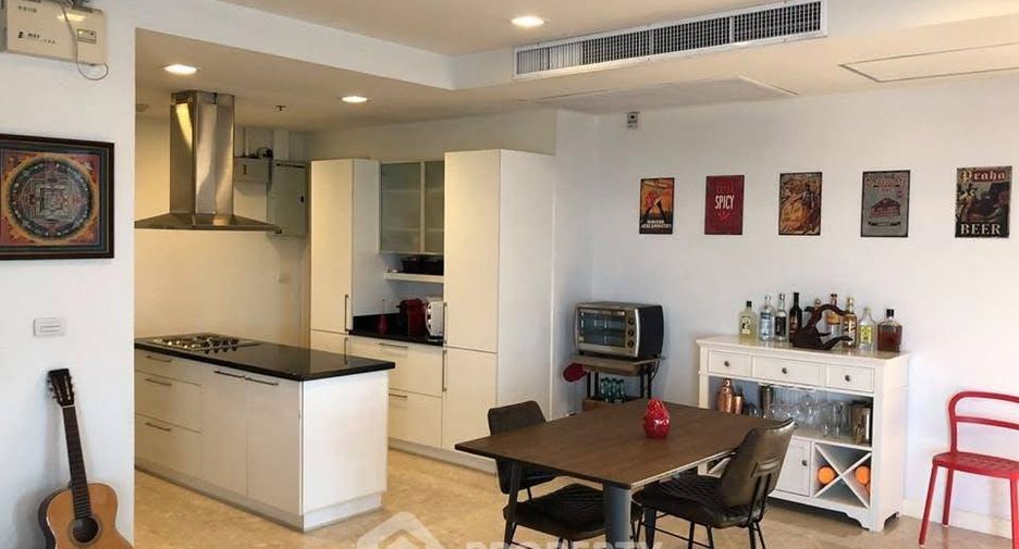 For sale 3 bedrooms condo in Khlong Toei, Bangkok
