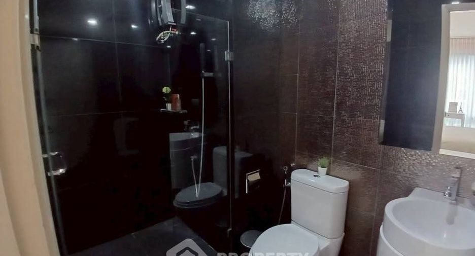 For sale 2 bedrooms condo in Khlong Toei, Bangkok