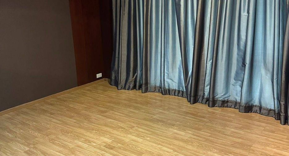For sale 2 bedrooms condo in Phaya Thai, Bangkok
