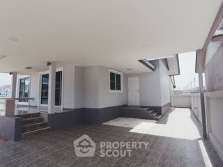 For sale 3 bedrooms house in Sattahip, Chonburi