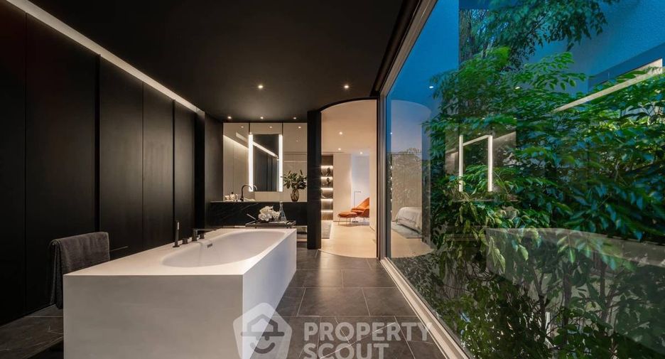 For sale 4 bedrooms house in Prawet, Bangkok