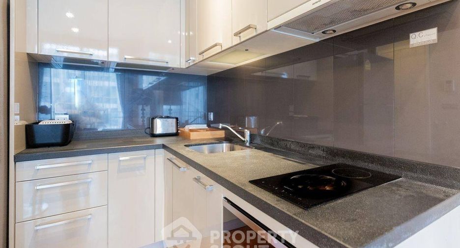 For sale 1 bed condo in Watthana, Bangkok