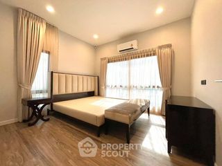 Haus zum Kauf mit 4 Zimmer in Bang Kapi, Bangkok