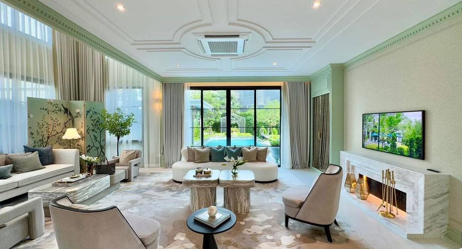 For sale 5 bedrooms house in Bang Kapi, Bangkok