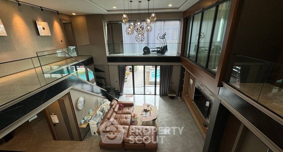 For sale 5 bedrooms villa in Sattahip, Chonburi
