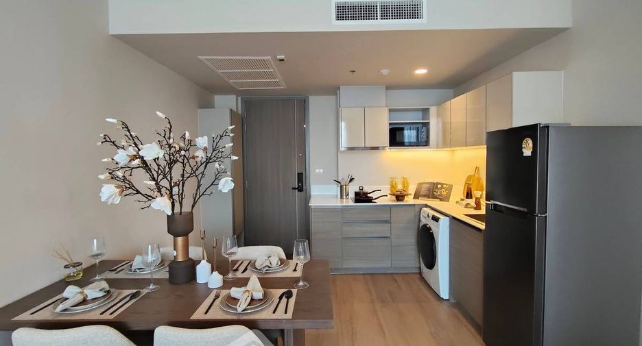 For sale 2 bedrooms condo in Sathon, Bangkok