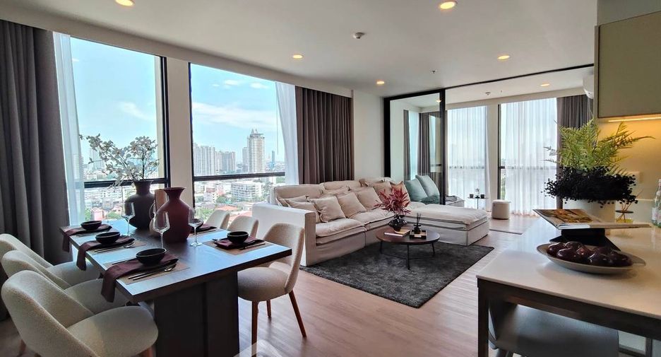 For sale 2 bedrooms condo in Sathon, Bangkok