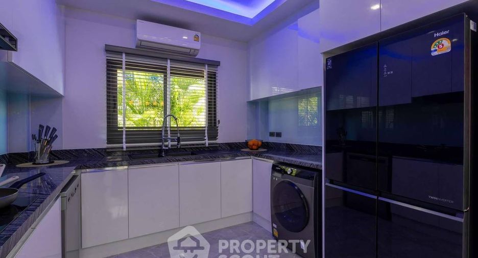For sale 5 bedrooms villa in Jomtien, Pattaya