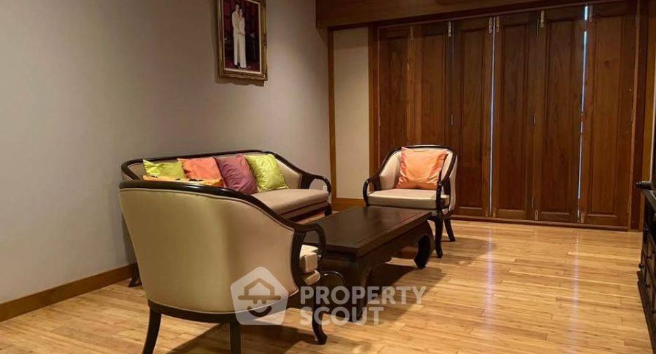 For sale 1 bed condo in Huai Khwang, Bangkok
