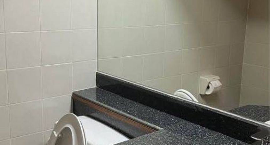 For sale 1 bed condo in Huai Khwang, Bangkok
