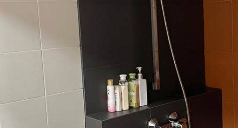 For sale 1 bed condo in Huai Khwang, Bangkok