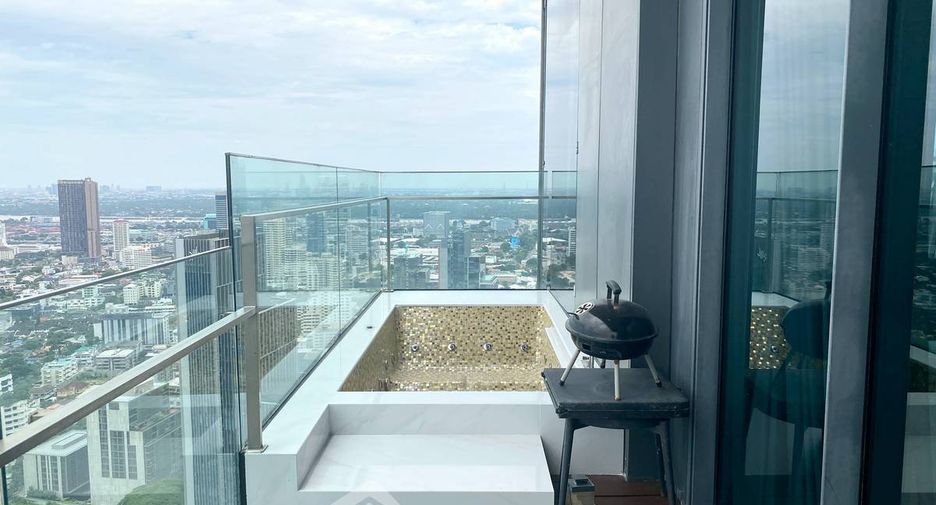 For sale 2 bedrooms condo in Khlong Toei, Bangkok