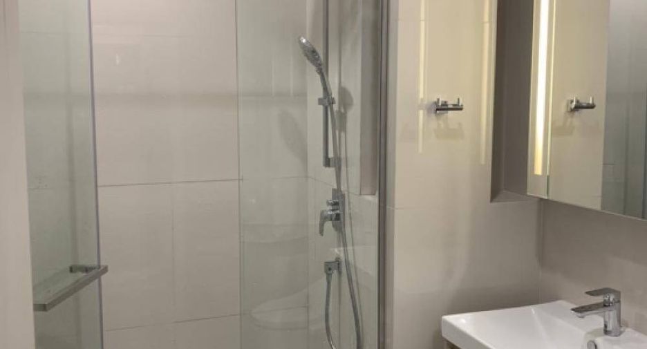 For sale 1 bed condo in Khlong Toei, Bangkok