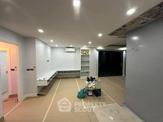 Casa en venta de 5 habitaciones en Bang Lamung, Chonburi