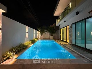 Casa en venta de 5 habitaciones en Bang Lamung, Chonburi