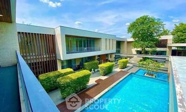 For sale 6 bedrooms house in Khlong Sam Wa, Bangkok