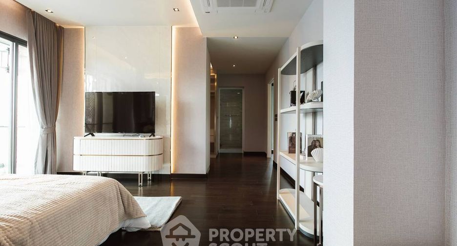 For sale 4 bedrooms house in Phasi Charoen, Bangkok