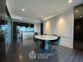 À vendre 2 chambres condo à Yan Nawa, Bangkok