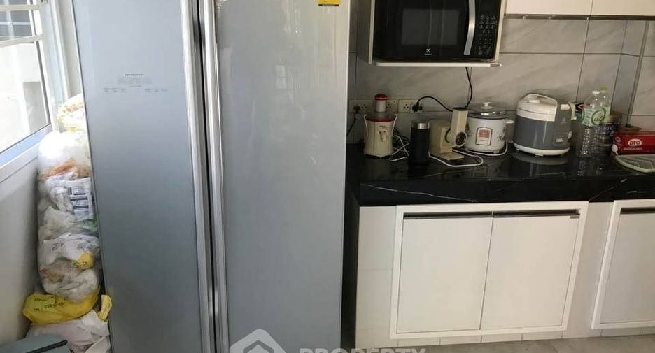 For sale 4 bedrooms house in South Pattaya, Pattaya