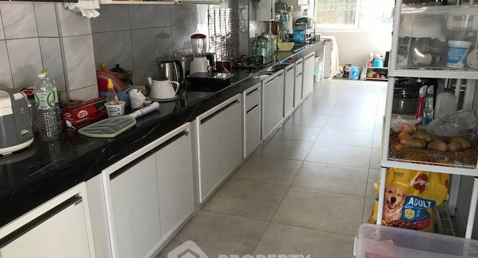 For sale 4 bedrooms house in South Pattaya, Pattaya