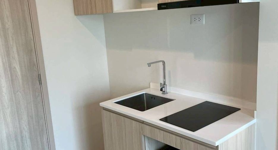 For sale 1 bed condo in Huai Khwang, Bangkok