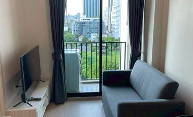 For sale 1 bed condo in Huai Khwang, Bangkok