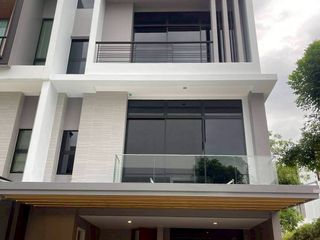 For sale 3 ベッドルーム townhouse in Saphan Sung, Bangkok