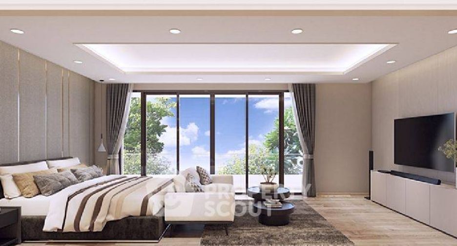 For sale 4 bedrooms house in Chom Thong, Bangkok