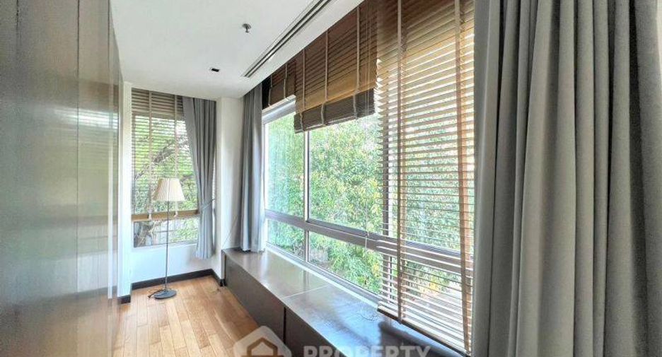 Condo en venta de 3 habitaciones en Yan Nawa, Bangkok