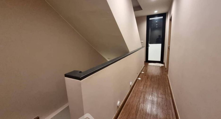 For sale 3 bedrooms townhouse in Bang Khen, Bangkok