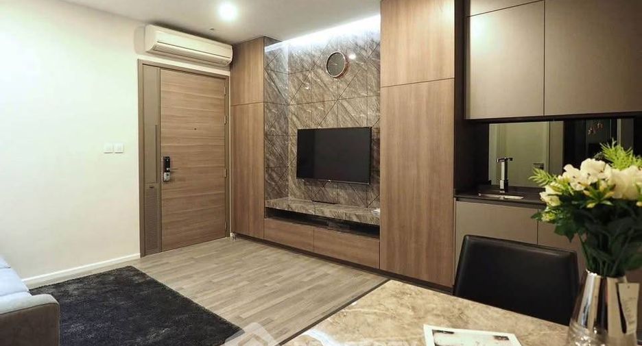 For sale 1 bed condo in Khlong Toei, Bangkok