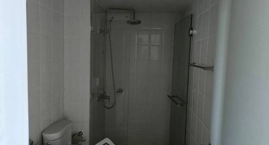 For sale 1 bed condo in Phra Khanong, Bangkok