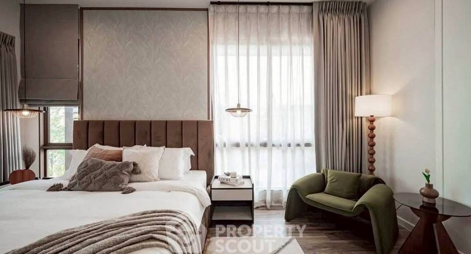 For sale 4 bedrooms house in Bang Kapi, Bangkok