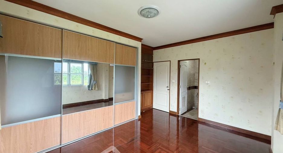 For sale 3 bedrooms house in Bang Khae, Bangkok