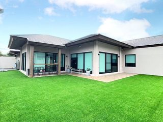 For sale 3 bedrooms villa in Bang Lamung, Chonburi