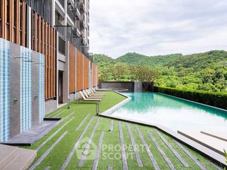 For sale 1 bed condo in Si Racha, Chonburi