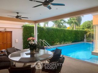 For sale 2 ベッドルーム villa in Bang Lamung, Chonburi