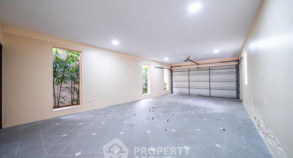 For sale 3 bedrooms house in Sattahip, Chonburi
