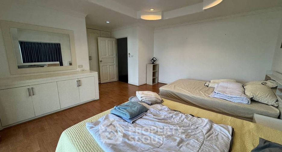 Haus zum Kauf mit 4 Zimmer in Sattahip, Chonburi