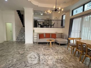 Haus zum Kauf mit 4 Zimmer in Na Jomtien, Pattaya