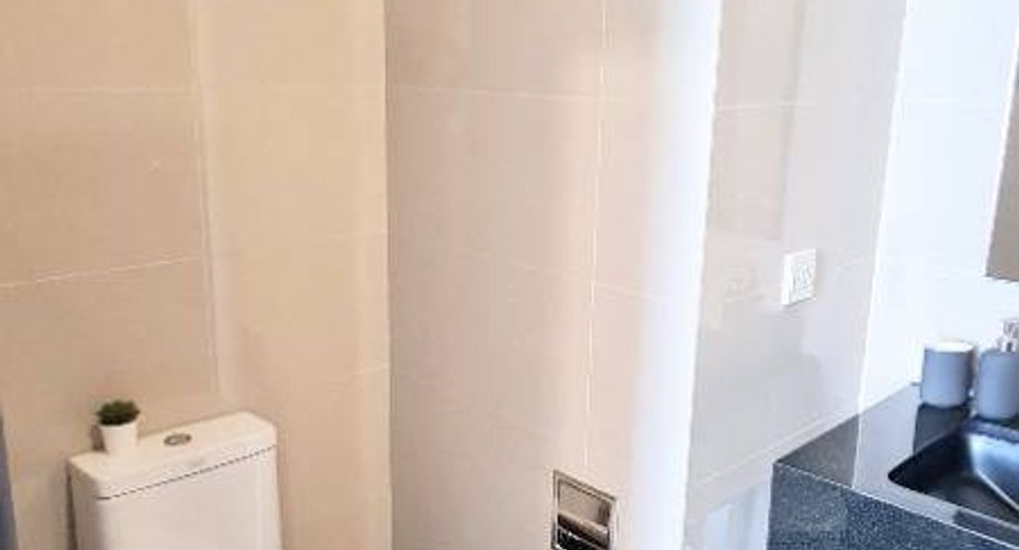 For sale 1 bed condo in Khlong Toei, Bangkok